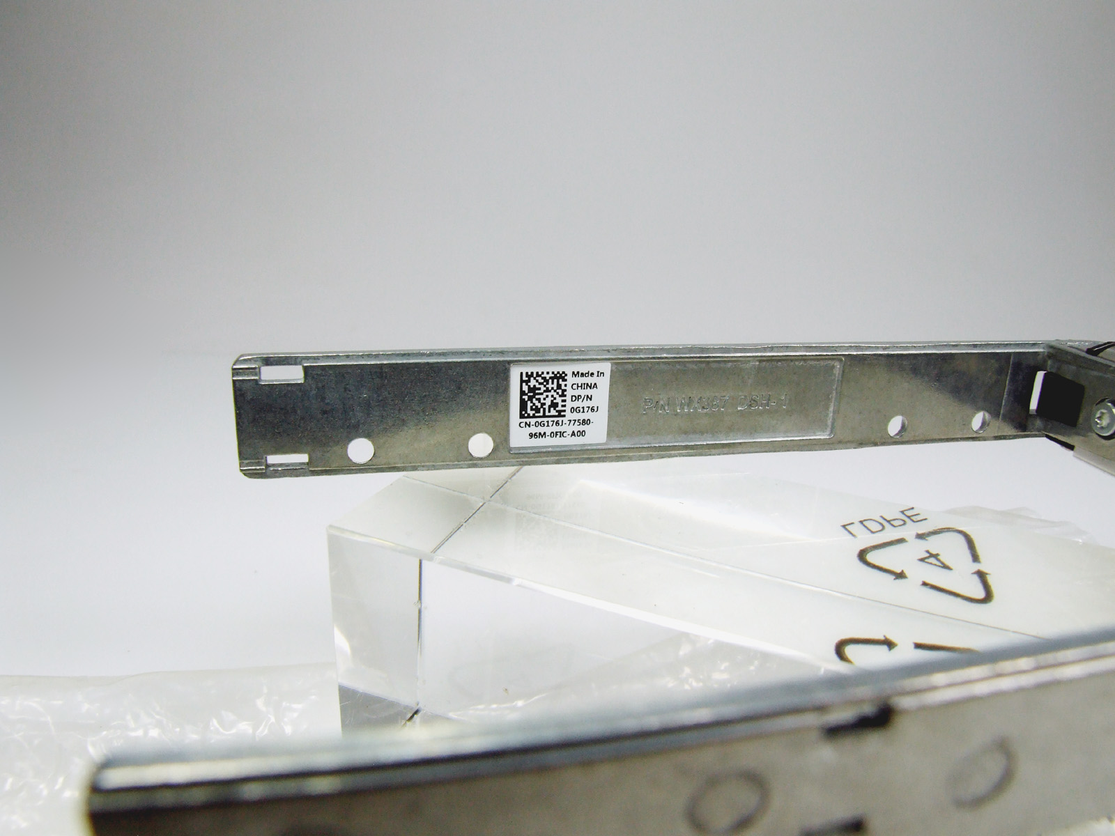 DELL PowerVault MD3260i 2.5" SFF hot-plug rámeček